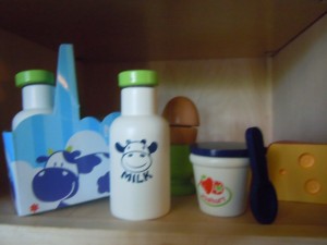 Early Learning Centre-Wood Dairy Foods Set